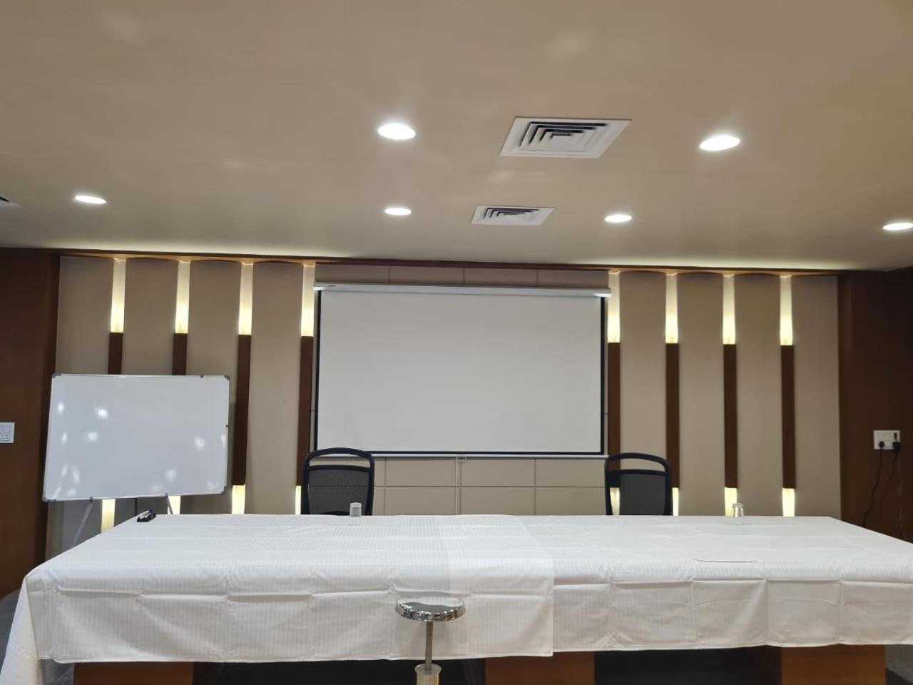 Club Azzurro Resort - Nalsarovar Nanodra Luaran gambar